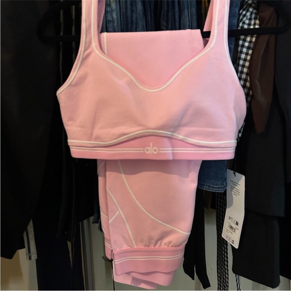 NWT ALO Yoga Sweet Pink Heartthrob Bra - Picture 3 of 4